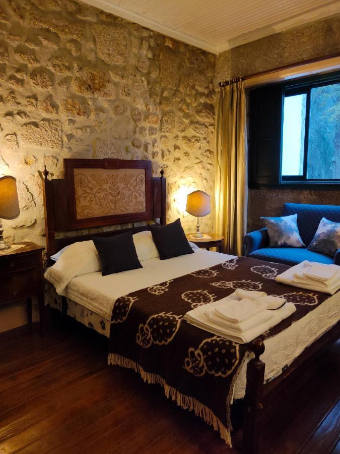 Lugar Da Pedra Alta - B&B - Private Historical Villa Melo 외부 사진